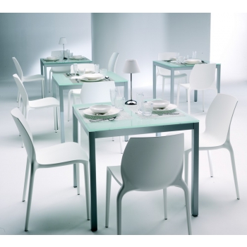 Hidra-Stuhl aus Polypropylen, auch für den Innenbereich