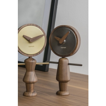 Nene Uhr von Nomon