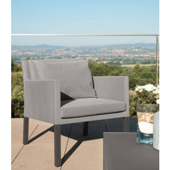 Outdoor-Sessel aus der Step-Linie von Talenti