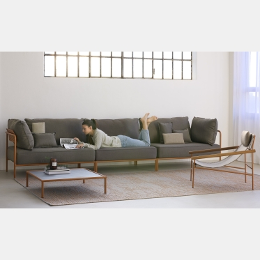 Kleiderordnung: eleganter Lounge-Sessel