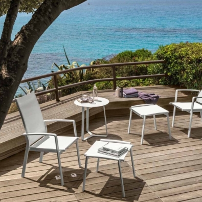 Pouf von Talenti aus der Lady-Linie für den eleganten und modernen Outdoor-Einsatz