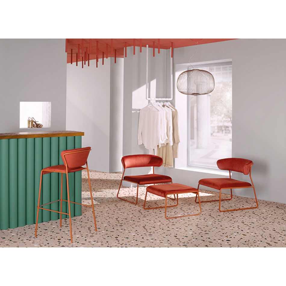 Lisa Lounge Hocker Scab Design