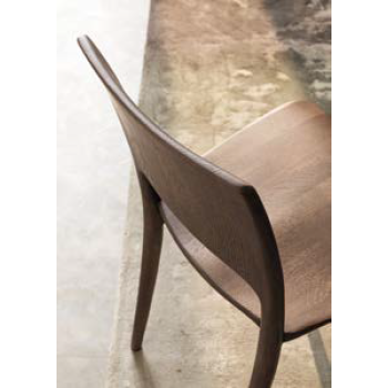 Aris Stuhl von Altacorte