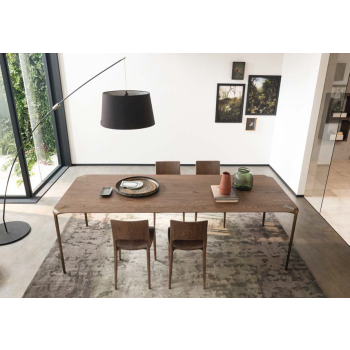 Aris Stuhl von Altacorte