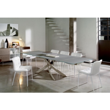 Kuga Stuhl von Bontempi mit Holzmetallbeinen