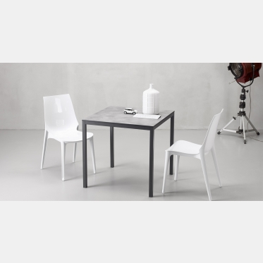 Schminkstuhl aus Polycarbonat von Scab Design