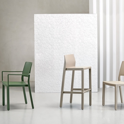 Hocker Kate 65 aus Technopolymer Scab Design