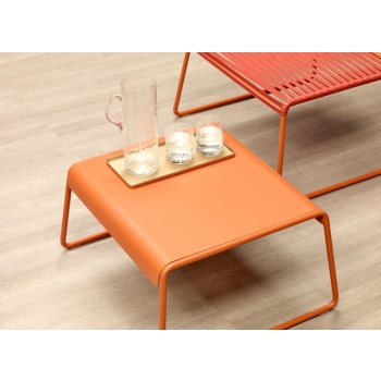 Argo Couchtisch 60x60 aus Technopolymer und stapelbarem Scab Design