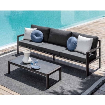 Outdoor-Couchtisch aus der Nunù-Kollektion von Talenti