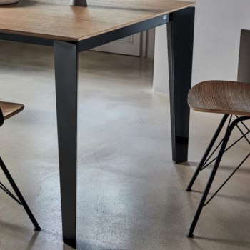 Cruz-Tisch von Bontempi in verschiedenen Größen und Ausführungen