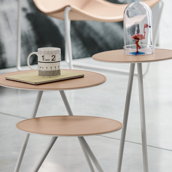 Coffee Table Apelle Trio tavolino in cuoio o ceramica di Midj 