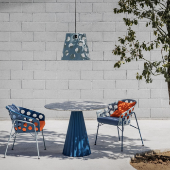 Lampada Bolle da sospensione o versione da terra con basamento in cemento di Midj