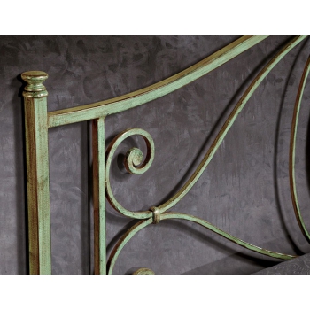 Letto matrimoniale Margherita in ferro battuto prodotto artigianalmente