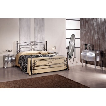 Letto matrimoniale Muse in ferro battuto prodotto artigianalmente