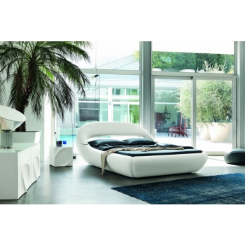 Letto matrimoniale Sleepy di Tonin Casa in pelle e ecopelle 