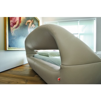 Letto matrimoniale Sleepy di Tonin Casa in pelle e ecopelle 