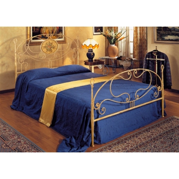 Letto matrimoniale Smeraldo in ferro battuto prodotto artigianalmente