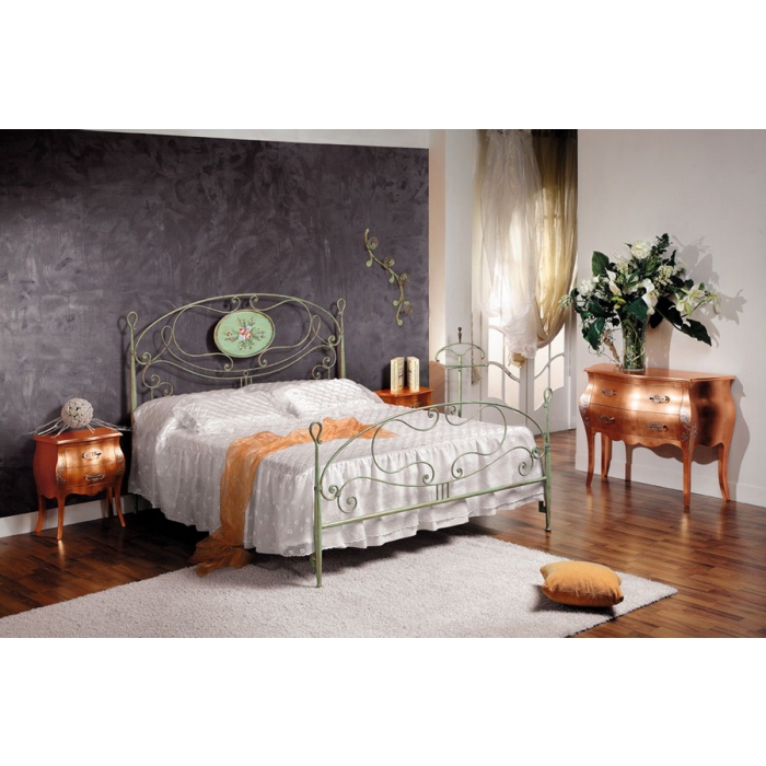 Letto matrimoniale Smeraldo in ferro battuto prodotto artigianalmente