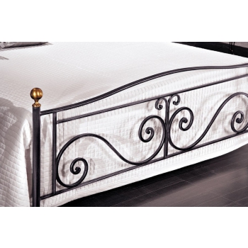 Letto matrimoniale Stella in ferro battuto prodotto artigianalmente
