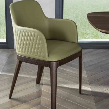 Sedia Bontempi Margot con struttura in legno o in acciaio laccato imbottita