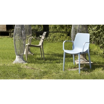Sedia Ginevra Go Green in tecnopolimero riciclato con braccioli Scab
