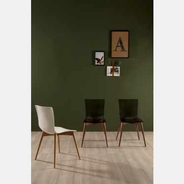 Sedia impilabile Aria Easy di Tonin Casa