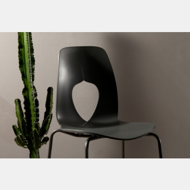 Sedia impilabile Hole di Tonin Casa