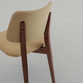 Sedia Joe S L TS in legno rivestita in tessuto o pelle di Midj