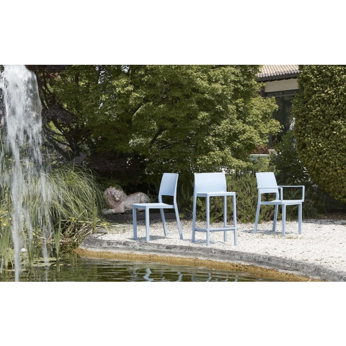 Sedia Kate con braccioli impilabile in tecnopolimero Scab Design