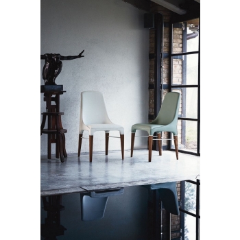 Sedia Kelly di Bontempi gambe in legno