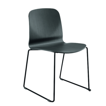 Sedia Liù in metallo, legno, rivestita in tessuto, cuoio, pelle con cuciture orizzontali o grinze,