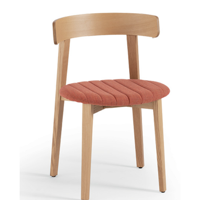 Sedia Maya S L TS in legno rivestita in tessuto o pelle di Midj