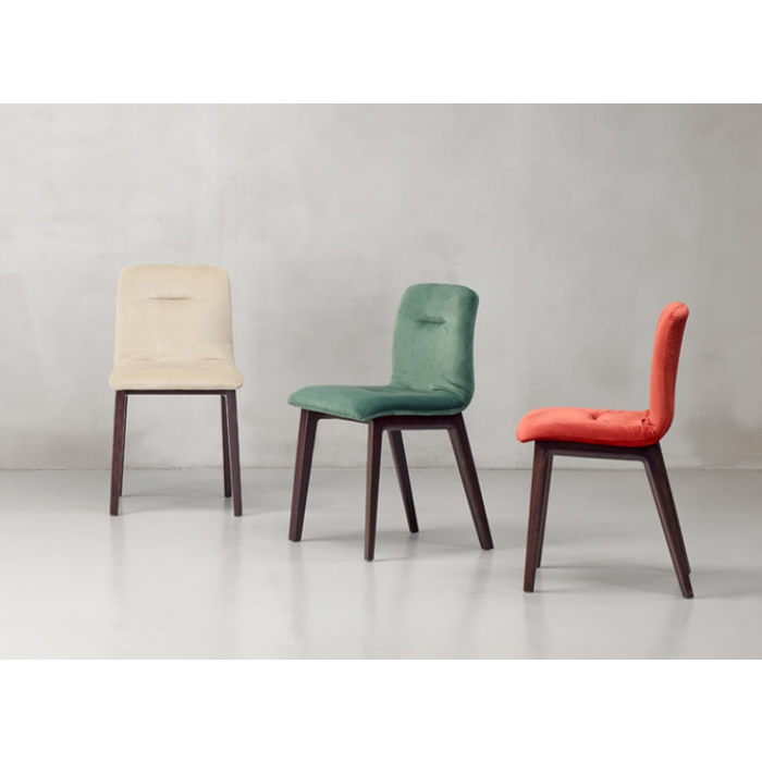 Sedia Natural Alice Pop imbottita e con struttura in legno Scab design