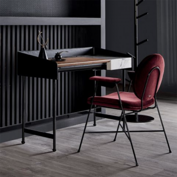 Sedia PENELOPE di Bontempi con struttura in Acciaio laccato, imbottita e rivestita con e senza braccioli