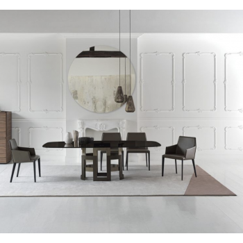 Sedia Sally di Bontempi con la struttura interamente in acciaio laccato o legno massello