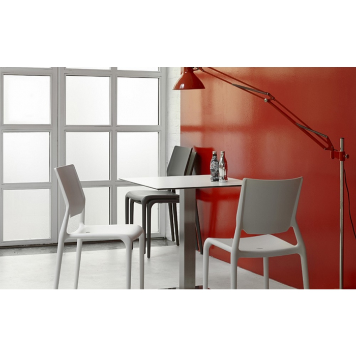 Sedia Sirio di Scab Design impilabile in tecnopolimer