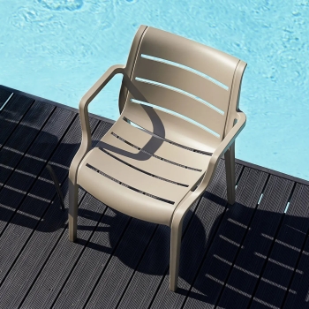 Sedia Sunset impilabile di Scab Design
