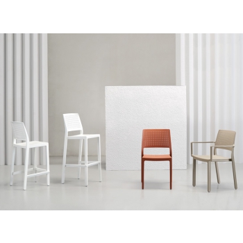 Sgabello Emi 65 in tecnopolimero e impilabile Scab design