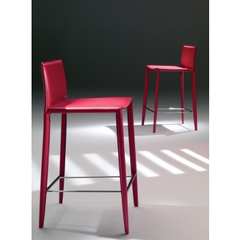 Sgabello Linda di Bontempi dal design classico rivisto in chiave moderna