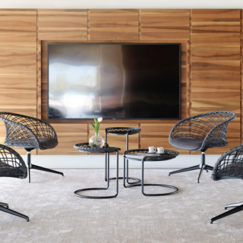 Tavolino P47 Coffee Table in metallo e cuoio di Midj