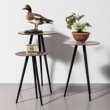 Tavolino Trip Coffee Table in metallo e cuoio o ceramica di Midj