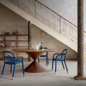 Tavolo Clessidra con base in metallo o rivestita di legno di Midj