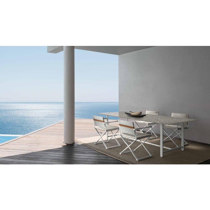 Tavolo da pranzo Riviera di Talenti in due dimensioni