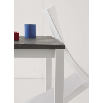 Tavolo Plutone di Point House 