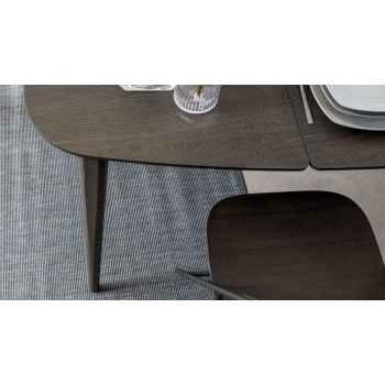 Tavolo Ribot Wood di Altacom con gambe in legno