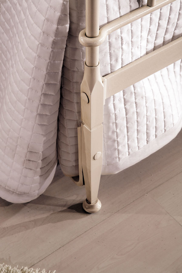 Imperiales Doppelbett, komplett aus Schmiedeeisen