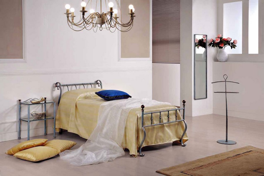 Gondelbett komplett aus Schmiedeeisen