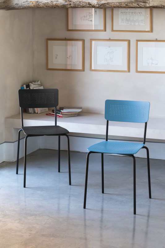 Stapelbarer College-Stuhl für drinnen und draußen von Ingenia Bontempi