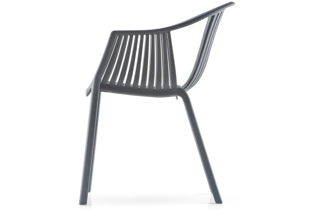 Tatami 306 stapelbarer Plastiksessel von Pedrali, leicht und bequem