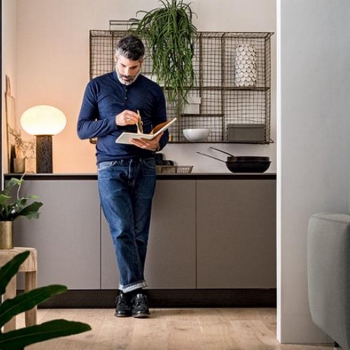 Atollo-Sofa mit Kopfstütze aus Stoff oder Kunstleder